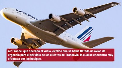 Una pareja viaja sola en un avión... para 140 pasajeros