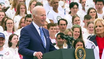 Biden testa positivo para covid-19