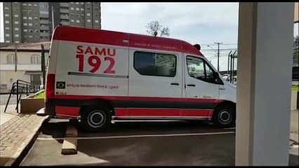 Mulher com crise de hipertensão é socorrida pelo Samu na Secretaria de Saúde