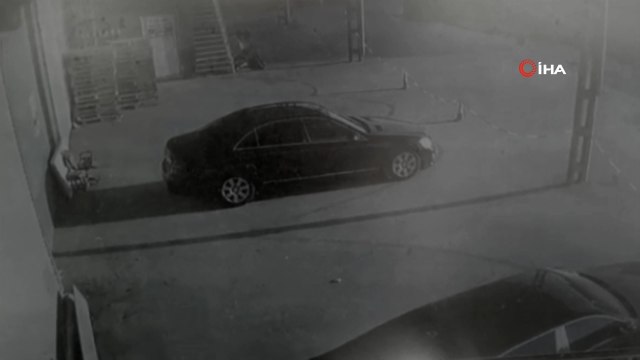 Balıkesir'de 4.6'lık deprem... Deprem anı kamerada