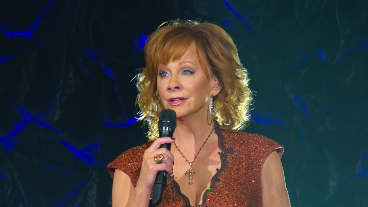 Reba Mcentire - I've Got The Lord On My Side   Jesus Loves Me - Video 