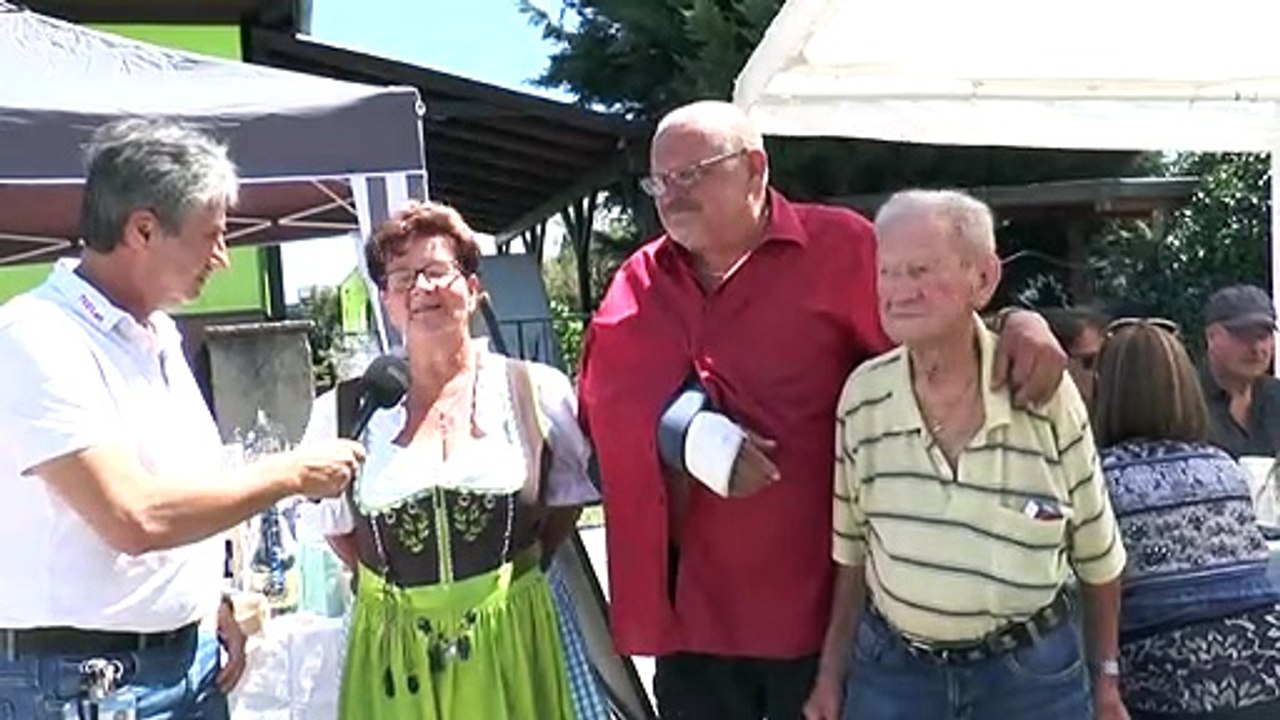 1. Frühshoppen bei Angela - Grätzlfest am Helmerhof