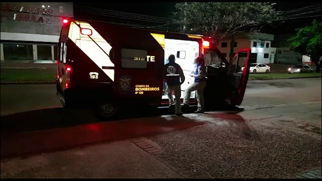 Motociclista fica ferida em acidente de trânsito na Av. Rocha Pombo