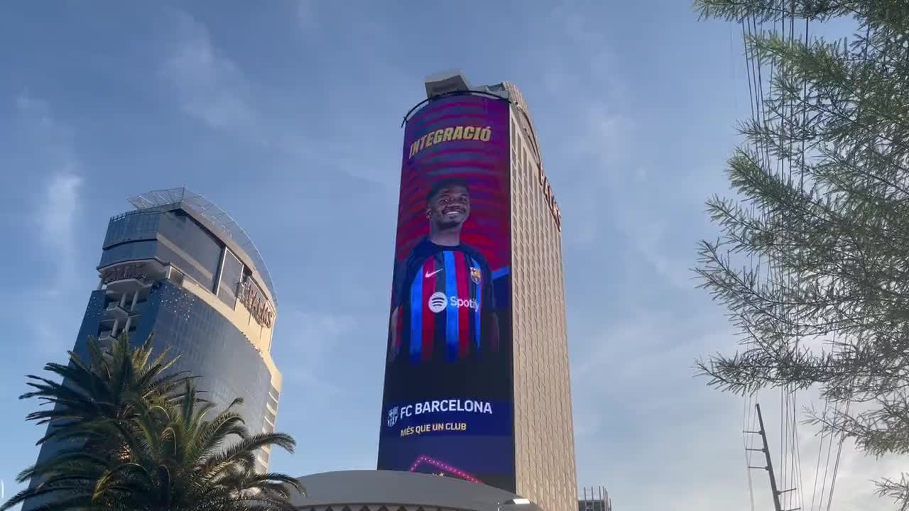 La pancarta de Laporta en Las Vegas: "Tranquilos, merengues..."