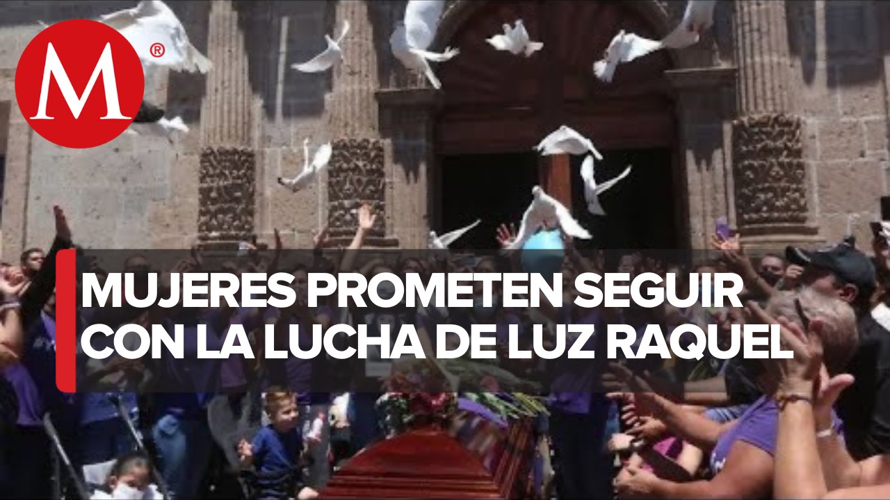 Entre palomas blancas y llanto, despiden a Luz Raquel en iglesia de Zapopan, Jalisco