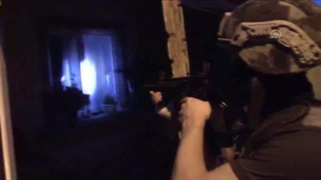 Terör örgütü DEAŞ operasyonunda 10 zanlı yakalandı