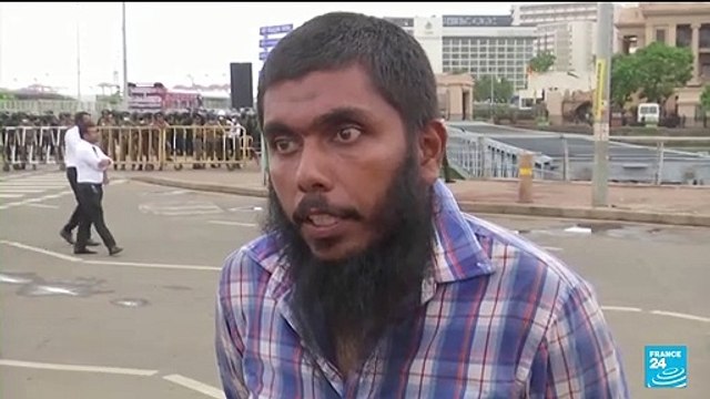 Sri Lankan security forces raid protest camp as new leaders sworn in