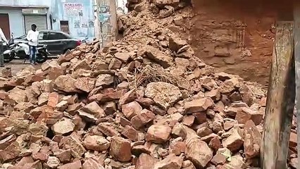 नागौर शहर में तेज बारिश, नया दरवाजा का एक हिस्सा ढहा
