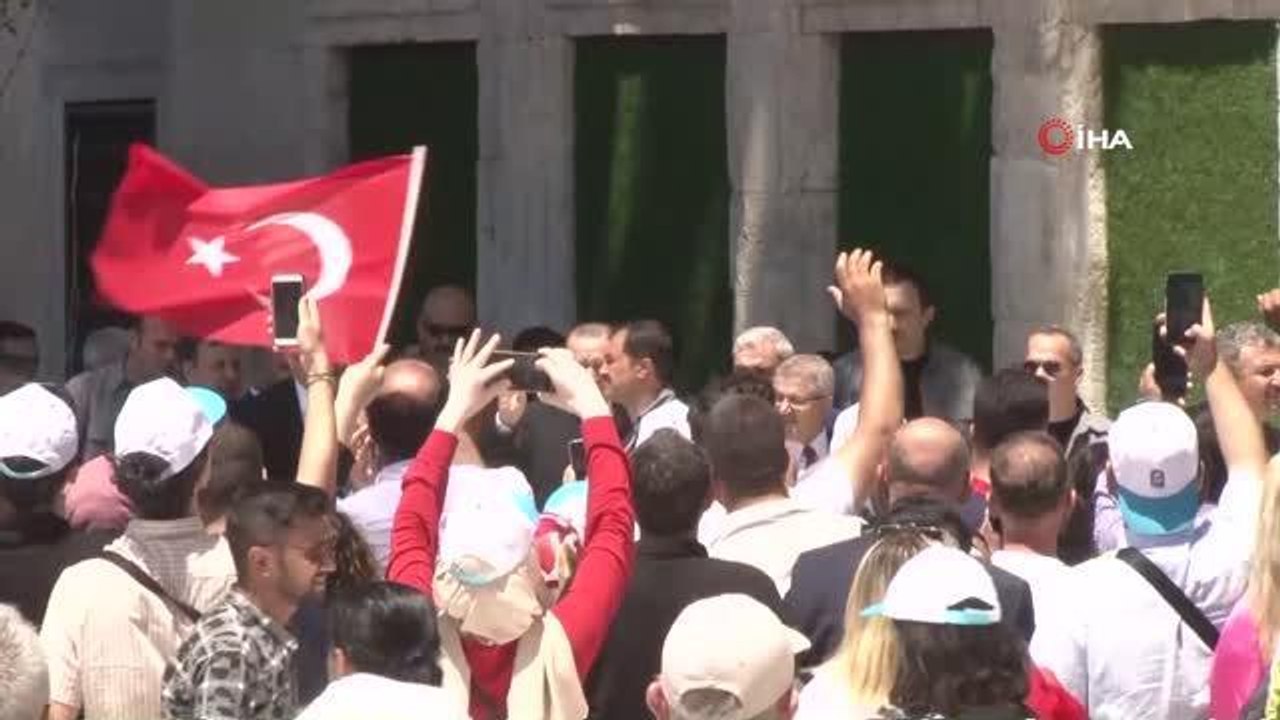 Cumhurbaşkanı Erdoğan, Cuma namazı için Eyüpsultan Camii'ne geldi