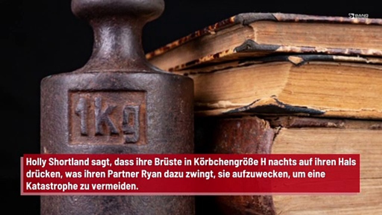 Frau erstickt fast jede Nacht an riesigen Brüsten