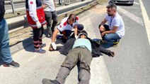 Ataşehir'de, motosiklet ticari taksiye çarptı: 1 yaralı