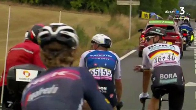 Pour la troisième fois sur le Tour de France, les coureurs stoppés par des manifestants présents sur la route