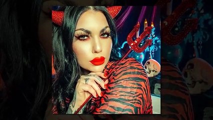 Makyaj yaparken işlenmiş cinayetleri anlatan YouTuber Bailey Sarian, 6 milyon takipçiyi aştı