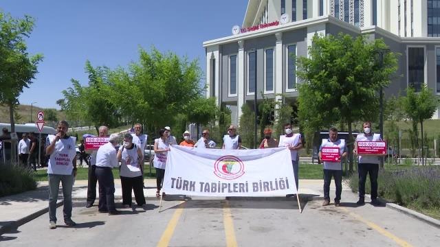 Türk Tabipleri Birliği Sağlığımız İçin Hekimlere Kulak Verin' Kampanyasında Toplanan 100 Bin İmzayı Sağlık Bakanlığı'na Teslim Etti