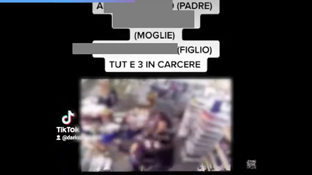 Lite per un posto auto nel Napoletano: le immagini choc