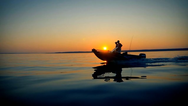 Tips on staying safe while boating