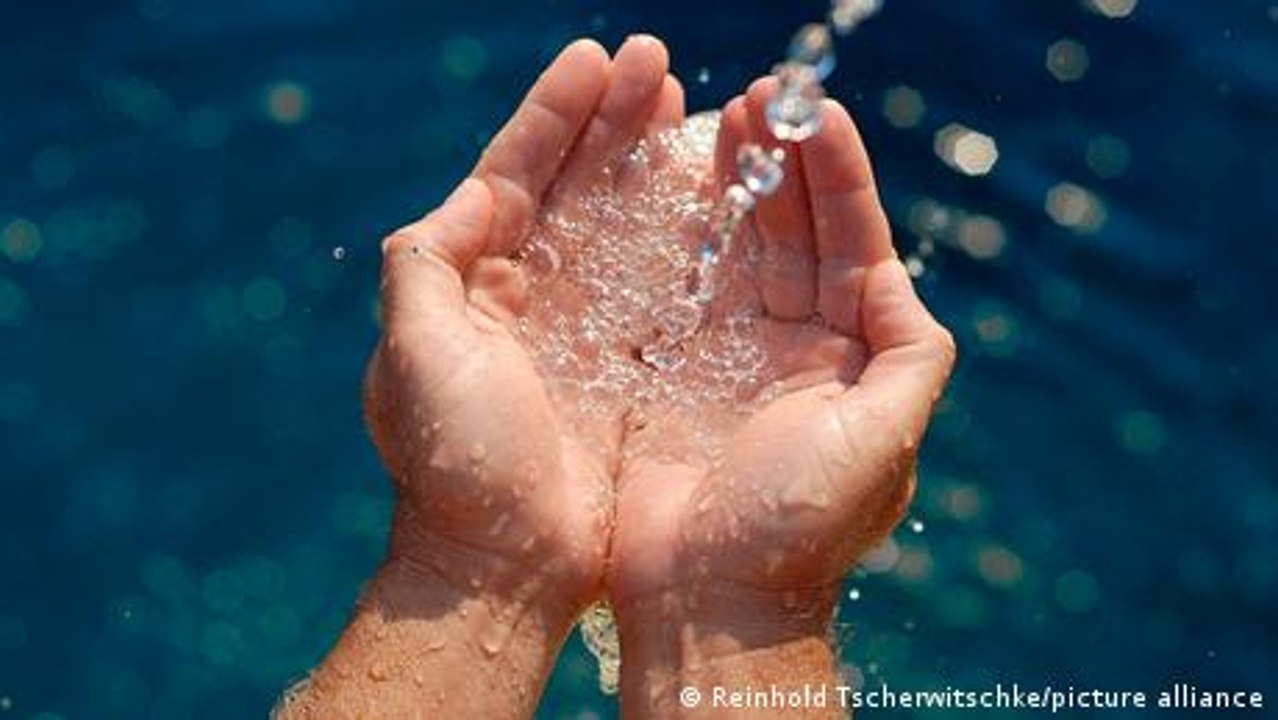 Why is water odorless, tasteless and colorless? video Dailymotion