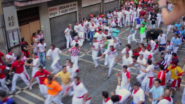 Killed by charging bulls: three men tossed, pierced, and trampled over by enraged animals