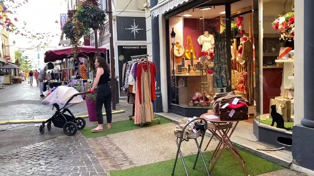 La grande braderie des commerçants à commencé !