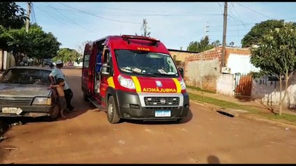 Homem é socorrido pelo Siate após cortar dedo com maquita no Melissa