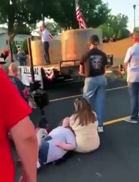 New York vali adayı Lee Zeldin, miting sırasında saldırıya uğradı