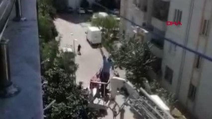 Son dakika haberi! DAVASINI GERİ ÇEKMEYEN MUHTARI VURDU; ELİNDE SİLAHLA KAÇARKEN YAKALANDI