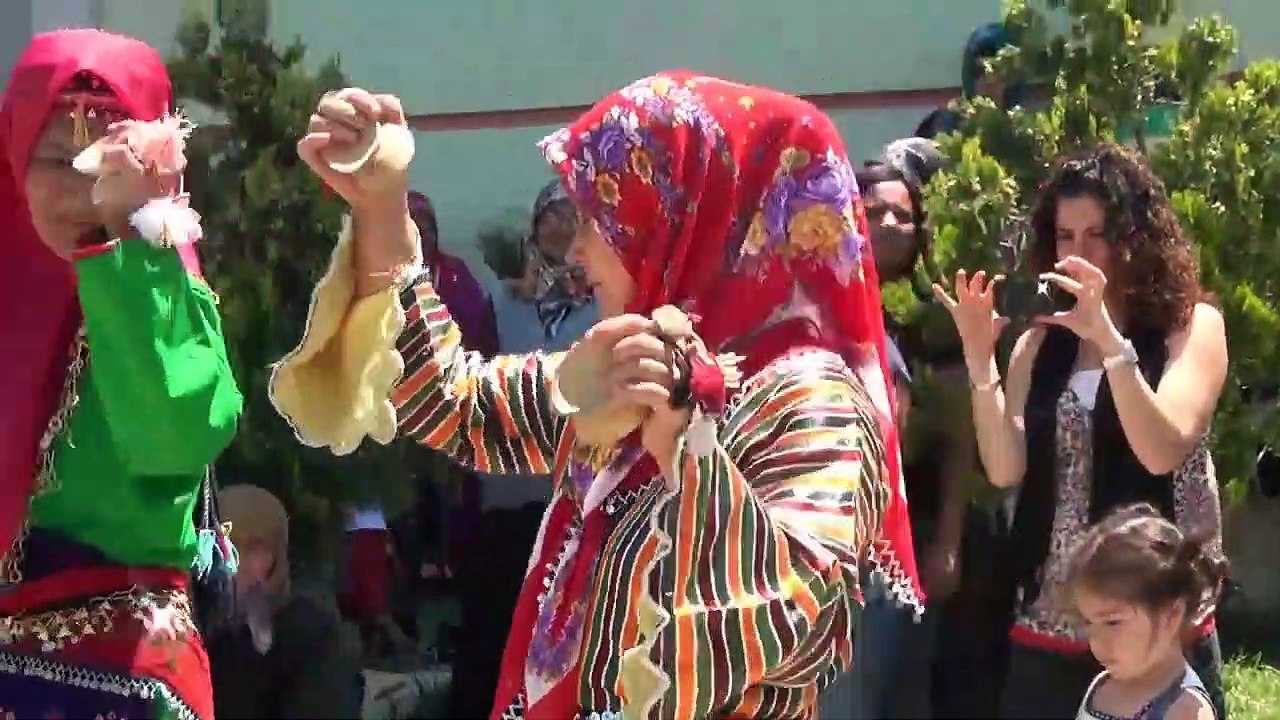 Sındırgı Düvertepe Kaşık Oyunu