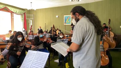 La banda sonora de Star Wars y combates con espadas láser en un concierto en La Paz