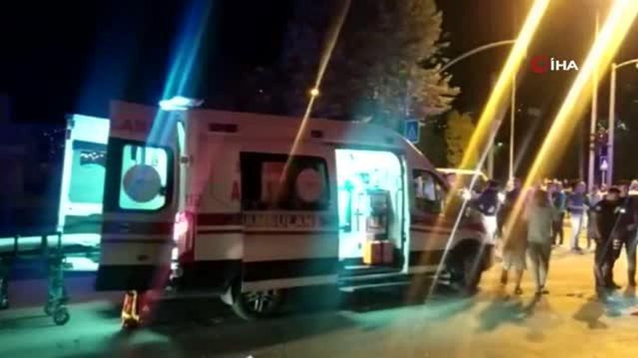 Polis aracına cip çarptı: 2 polis memuru yaralandı