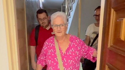 Family Renovate Grandmas Apartment After Living In Bad Conditions For Years | Happily TV