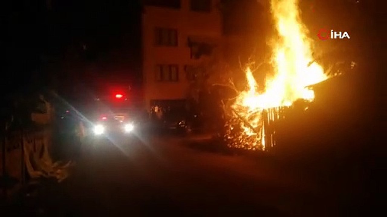 Çocukların oyunu, barakayı alev alev alev yaktı