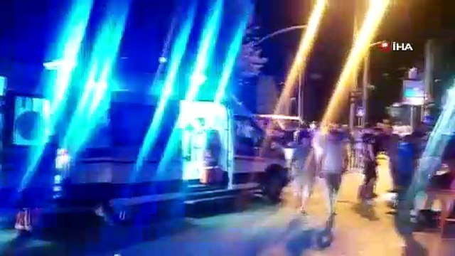 Polis aracına cip çarptı: 2 polis memuru yaralandı