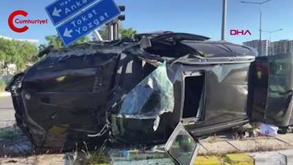 Cip ile otomobil kavşakta çarpıştı:  1 ölü, 2 yaralı