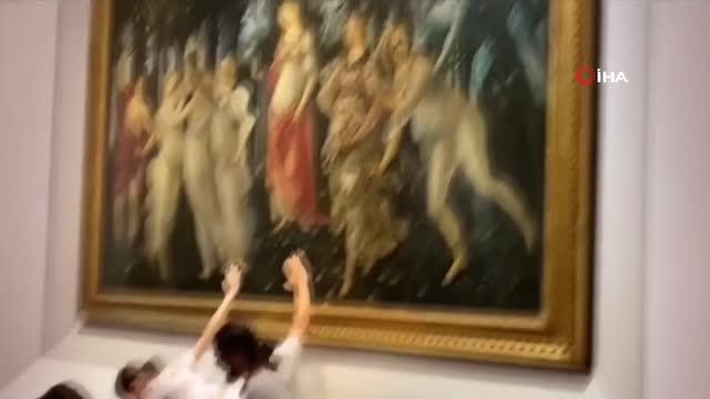 İtalya'da iklim aktivistleri Botticelli tablosunu hedef aldı