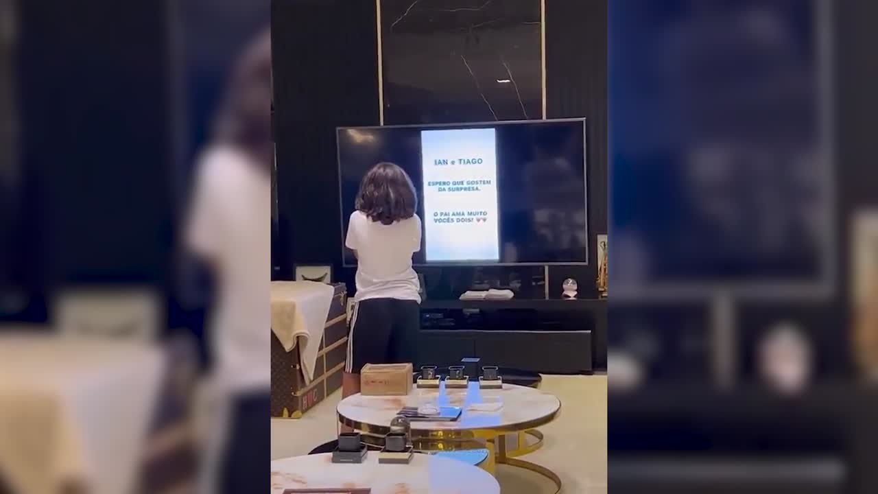 Imaginen ser esos niños: el regalo de cumpleaños de Hulk a sus hijos con Messi y Cristiano en el ajo