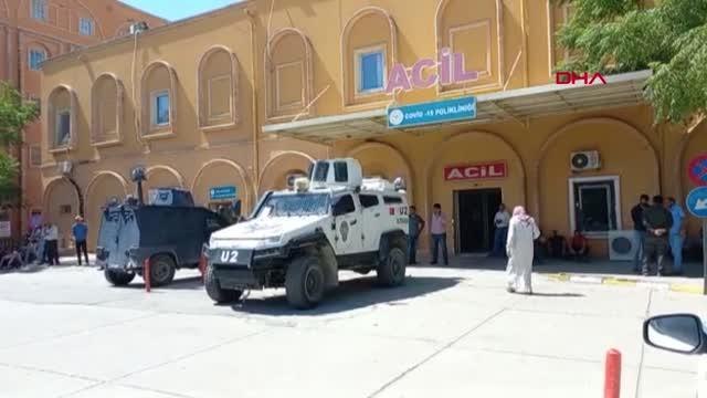 Son dakika haberleri... TARIM İŞÇİLERİNİ TAŞIYAN MİNİBÜS ŞARAMPOLE YUVARLANDI; 2 ÖLÜ 17 YARALI