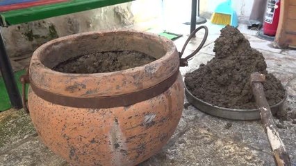 Hatay'ın tescilli peyniri, aylarca toprak altında saklanarak olgunlaştırılıyor