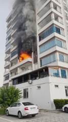 YANGIN ÇIKAN DAİRE, KULLANILAMAZ HALE GELDİ