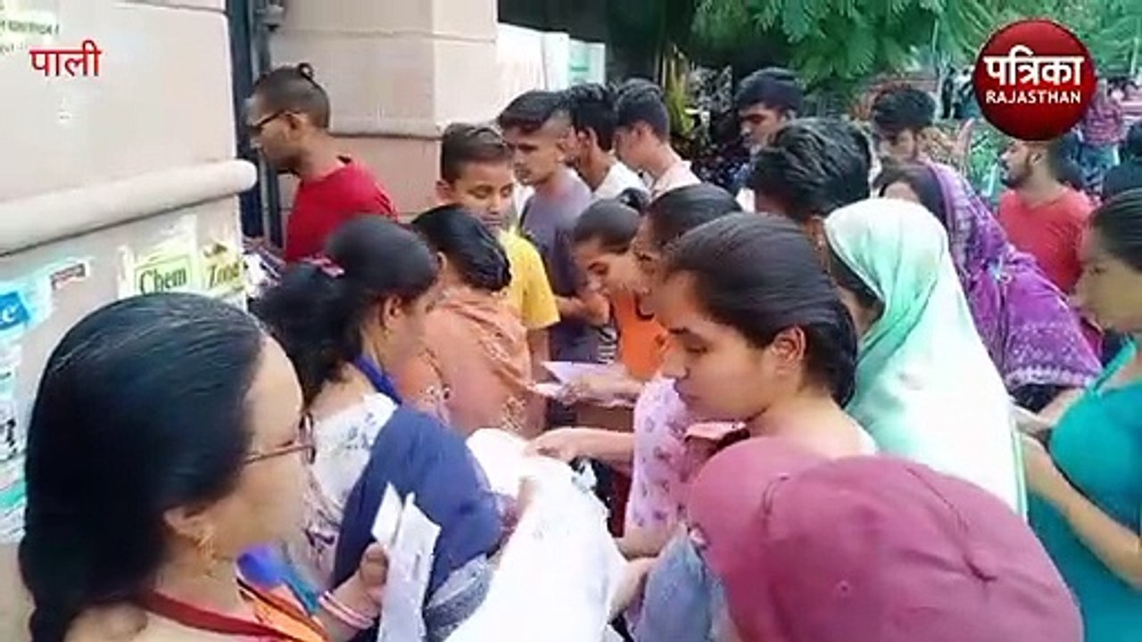 VIDEO : REET 2022 : कड़ी सुरक्षा में हुई पहली प...
