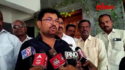 माजी मंत्री दिल्लीत शिंदेंना भेटले मुंबईला येताच युटर्न