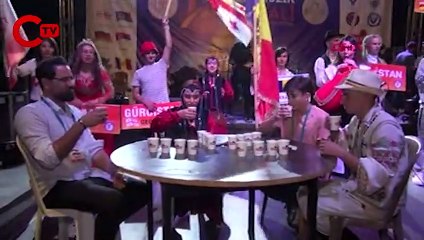 Rize'de 'en hızlı çay içme' yarışması: Çok renkli görüntüler