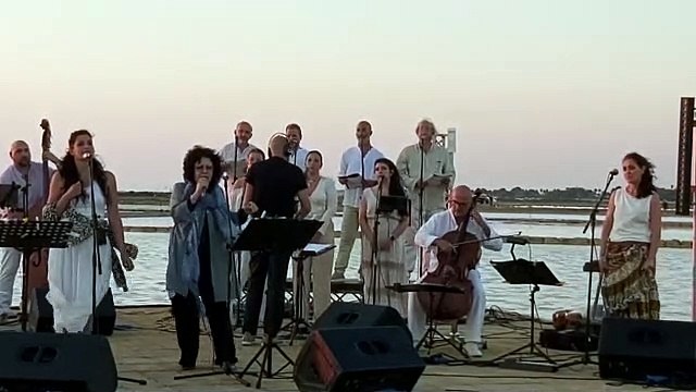 Antonella Ruggiero apr Pellegrino 1880 nella riserva naturale dello Stagnone