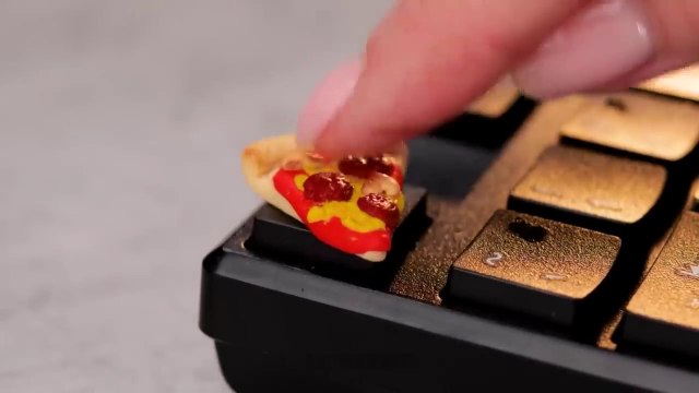 EPOXY RESIN vs POLYMER CLAY Cutest Jewelry and Decor