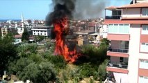Son dakika haberleri | Alanya'da çalılık alanda çıkan yangın itfaiye ekiplerince söndürüldü