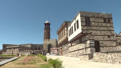 Erzurum'un tarih, sanat ve kültürüne ışık tutan "şehir arşivi" açıldı