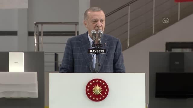 Son dakika haberleri... Cumhurbaşkanı Erdoğan: Ne terör örgütlerinin alçak saldırıları, ne ülkemizi köşeye sıkıştırmaya yönelik dış baskılar bizi yolumuzdan alıkoyamayacak