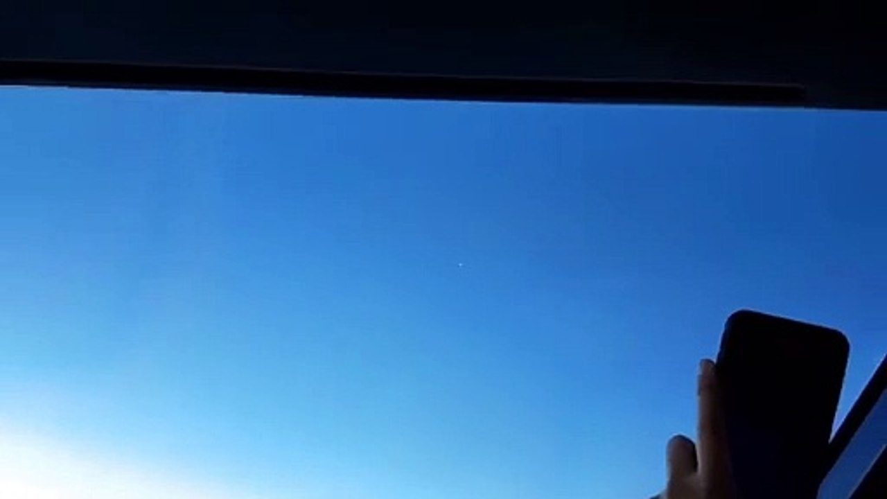 Pilot Captures UFO in Karachi, Pakistan