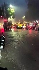 Video: अहमदाबाद में शाम को भारी बारिश, जगह-जगह भरा पानी