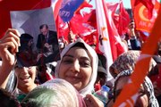 Erdoğan'ın 2016 yılında evine gittiği genç kız 6 yıl sonra yine alanda