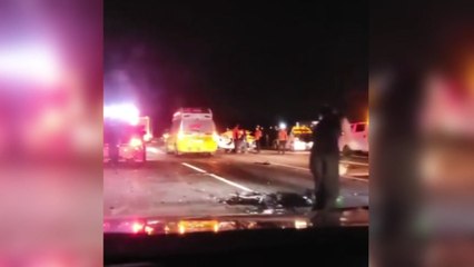 경부고속도로 하행선에서 삼중 추돌...1명 숨져 / YTN